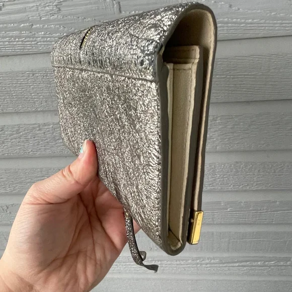 Cholé Flap Cover Metallic Leather Long Wallet-Rare - Picture 4 of 13